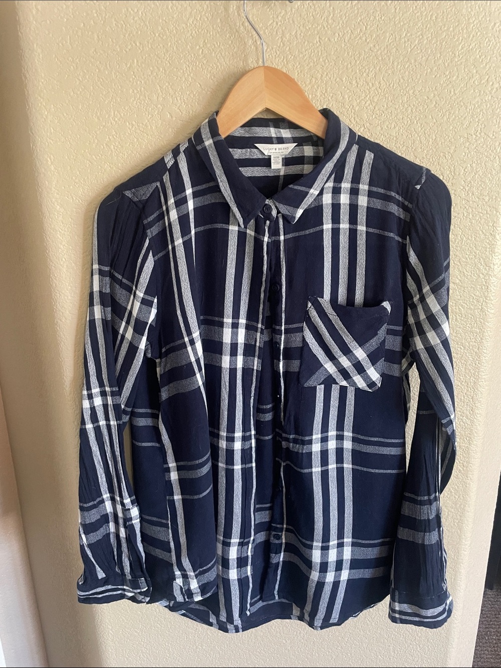 Lucky Brand Women’s Navy and White Plaid Button-Up Shirt Size M